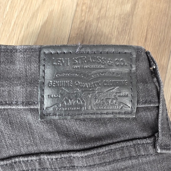 Levi's 721 High‎ Rise Skinny Jeans Womens Black Sparkle Side Stripe Size 27 - Picture 7 of 11